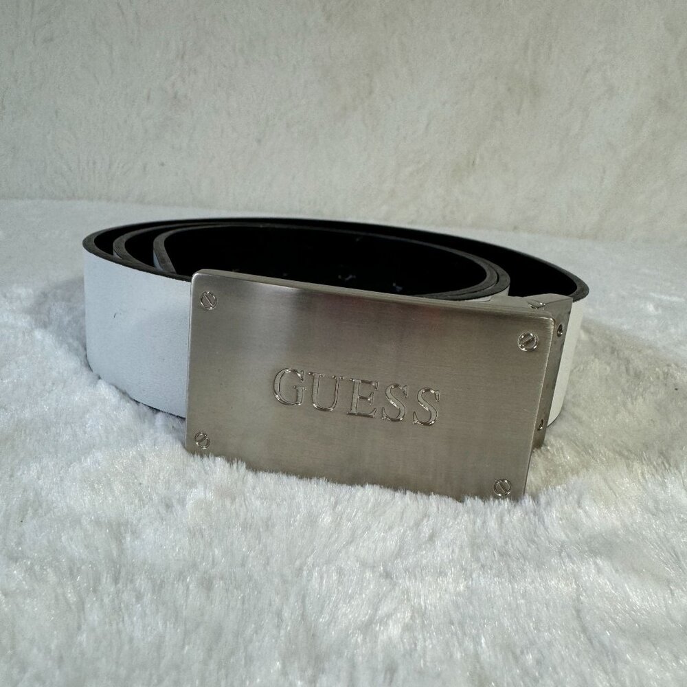 White & Black Guess Logo Leather Belt With Metal Buckle